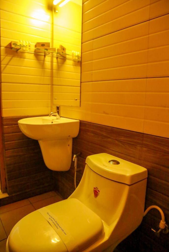 Akan Hotel And Residence Meppadi Экстерьер фото